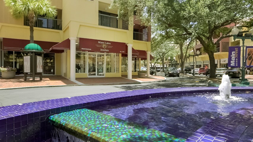 North Miami Restaurants Shula S Hotel Golf Club Fl